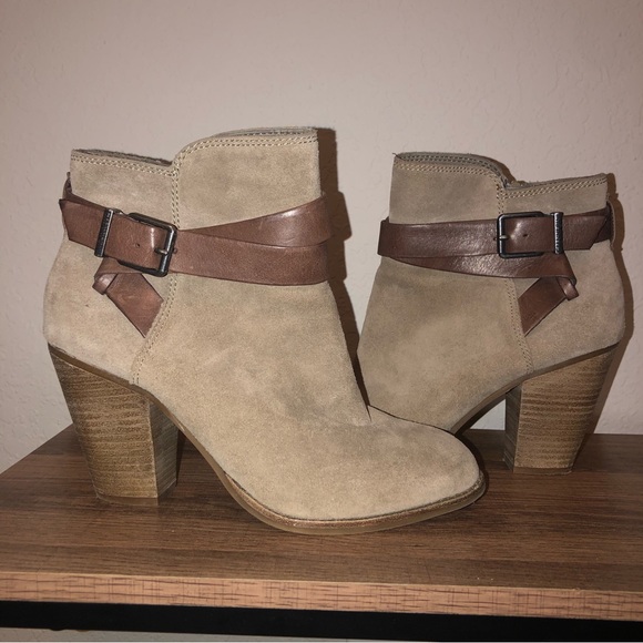 Gianni Bini Shoes - Gianni Bini tan and brown leather buckle booties size 8